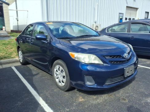 Used 2013 Toyota Corolla L FWD image 12