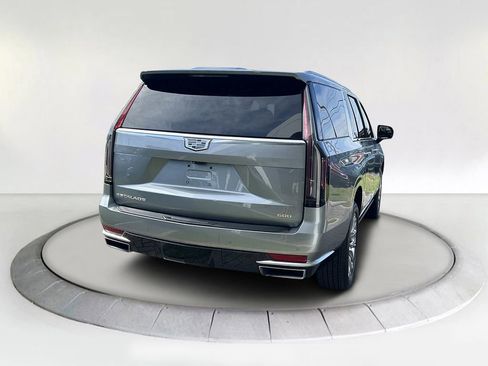 Used 2023 Cadillac Escalade ESV Premium Luxury Platinum w/ LPO, Radiant Package image 4