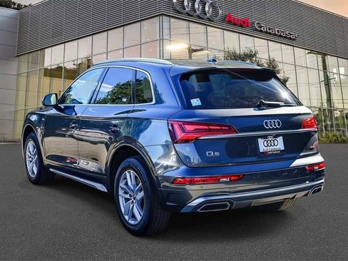 Used 2022 Audi Q5 2.0T Premium w/ Convenience Package image 2