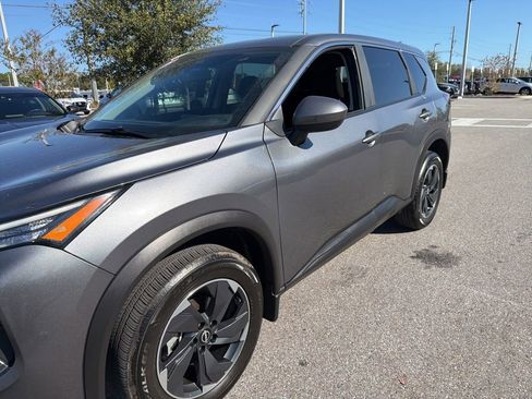 Certified 2025 Nissan Rogue SV image 5