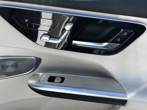 New 2026 Mercedes-Benz GLC 300 image 17