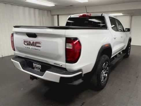 Certified 2024 GMC Canyon AT4 image 8