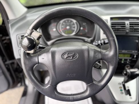 Used 2009 Hyundai Tucson Limited AWD/4WD image 14