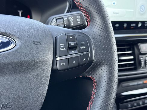 Used 2025 Ford Escape ST-Line w/ Tech Pack #1 FWD image 15