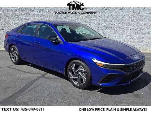 Used 2025 Hyundai Elantra Sport FWD image 1