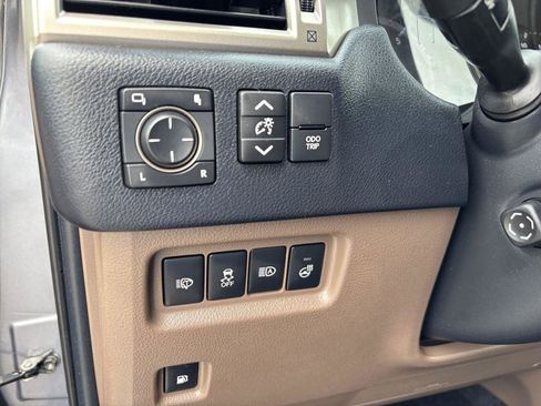 Used 2021 Lexus GX 460 Premium w/ Premium Package AWD/4WD image 33