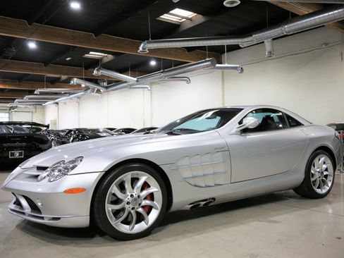 Used 2006 Mercedes-Benz SLR image 11