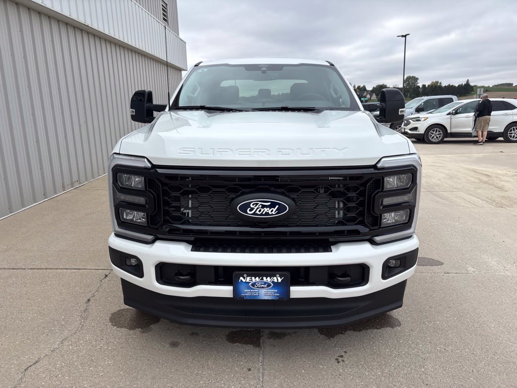 New 2027 Ford F350 Lariat w/ Black Appearance Package AWD/4WD image 2