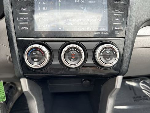 Used 2018 Subaru Forester 2.5i Premium image 18