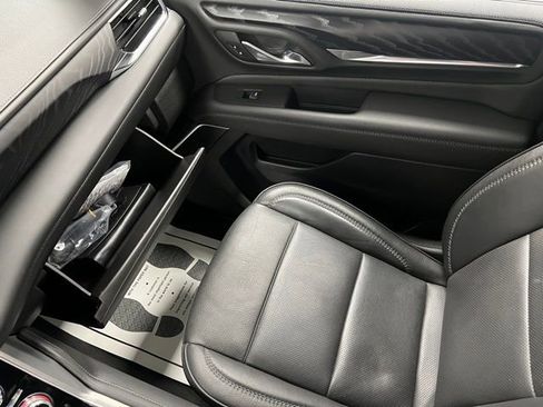 Used 2022 GMC Yukon XL Denali image 39