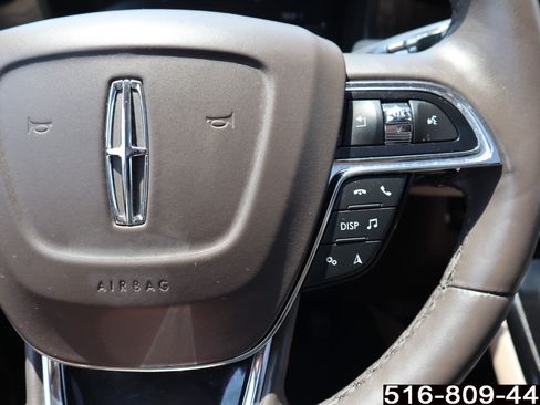 Used 2023 Lincoln Nautilus Reserve AWD/4WD image 16