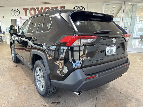 Certified 2024 Toyota RAV4 XLE FWD image 8