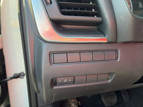Used 2021 Nissan Rogue S FWD image 15