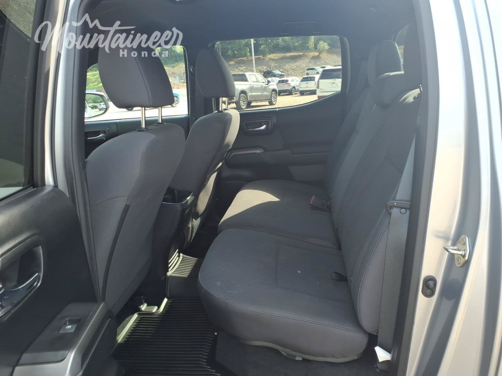 Used 2019 Toyota Tacoma TRD Sport AWD/4WD image 18