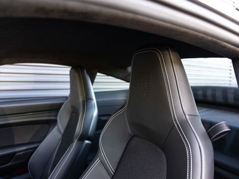Certified 2026 Porsche 911 GT3 RWD image 25