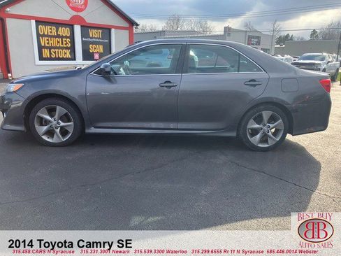 Used 2014 Toyota Camry SE FWD image 4