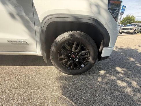 Used 2022 GMC Sierra 1500 Elevation AWD/4WD image 41