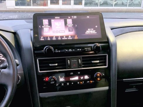 Used 2024 INFINITI QX80 Luxe image 7