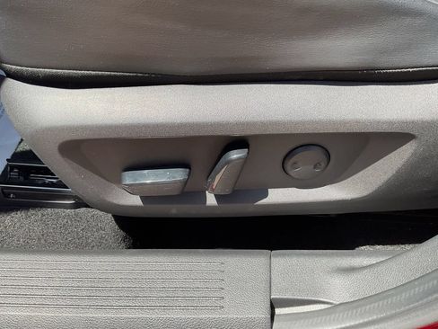 Used 2021 Nissan Rogue SV w/ Premium Package FWD image 9