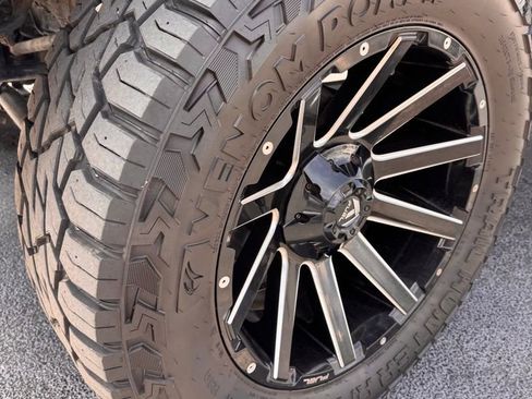 Used 2017 Ford F250 Lariat w/ Chrome Package AWD/4WD image 32