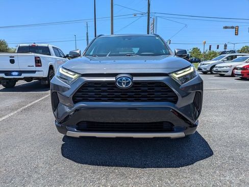 Used 2022 Toyota RAV4 SE AWD/4WD image 10