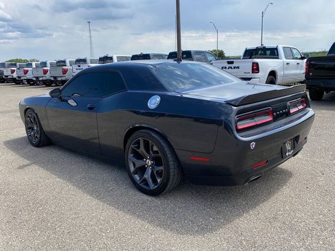 Used 2018 Dodge Challenger SXT Plus RWD image 4