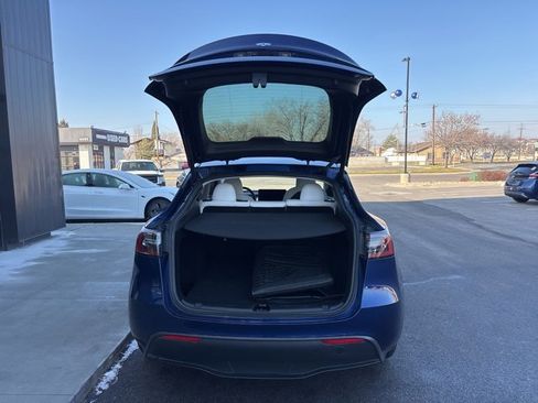 Used 2023 Tesla Model Y Long Range image 8