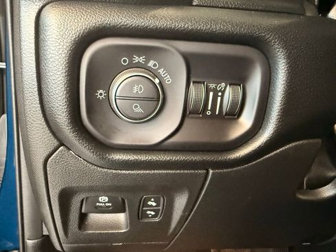 Used 2022 RAM 1500 Laramie image 24