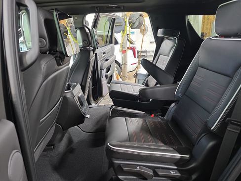 New 2026 GMC Yukon AT4 Ultimate AWD/4WD image 14