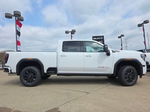 New 2026 GMC Sierra 3500 AT4 image 18