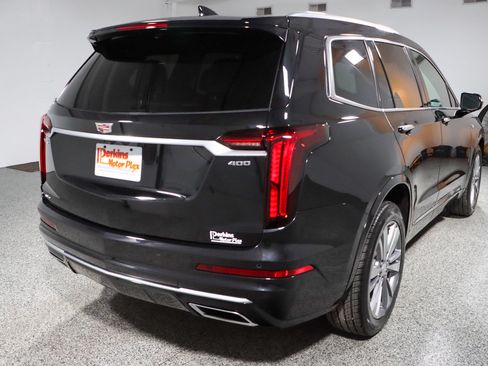 Used 2024 Cadillac XT6 Premium Luxury AWD/4WD image 7