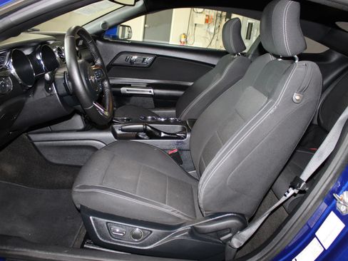 Used 2015 Ford Mustang Coupe w/ Equipment Group 051A RWD image 21