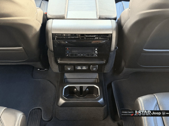 Used 2026 Jeep Grand Wagoneer Limited w/ Premium Group II AWD/4WD image 24