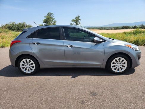 Used 2016 Hyundai Elantra GT FWD image 4
