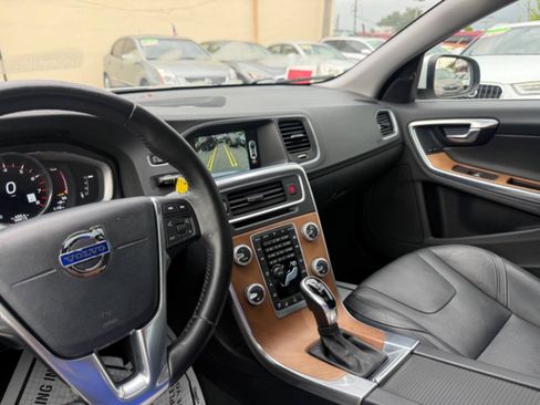 Used 2016 Volvo S60 T5 Inscription Platinum w/ Climate Package FWD image 19