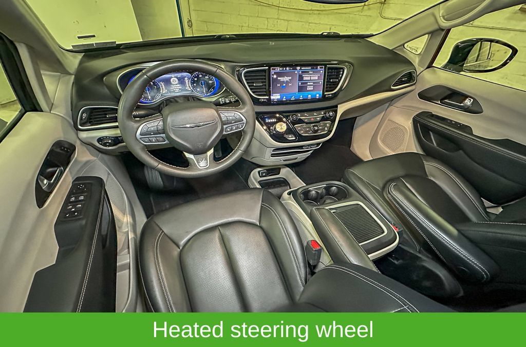 Used 2024 Chrysler Pacifica Touring-L FWD image 12