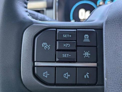 Used 2022 Ford F150 Lariat AWD/4WD image 14