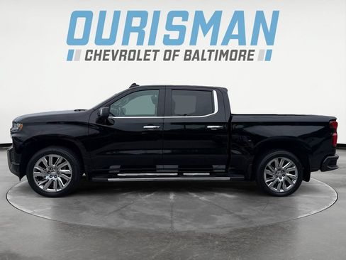Used 2019 Chevrolet Silverado 1500 High Country w/ High Country Premium Package AWD/4WD image 3