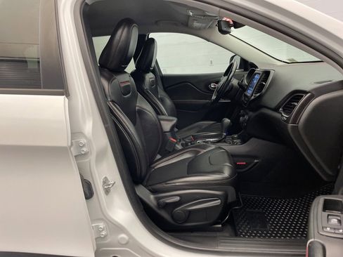 Certified 2021 Jeep Cherokee Trailhawk w/ Comfort/Convenience Group image 26