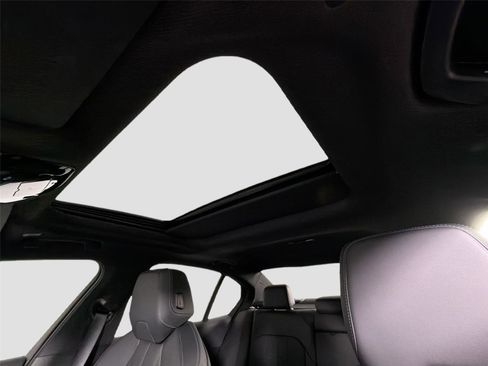 Certified 2026 BMW 530i w/ M Sport Package RWD image 21
