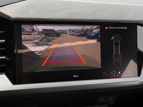 Used 2023 Audi Q4 e-tron Premium Plus image 11