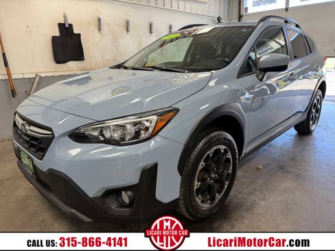 Used 2023 Subaru Crosstrek 2.0i Premium image 1