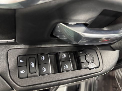 New 2025 RAM 4500 4x4 Crew Cab DRW w/ Laramie Trim Package image 24