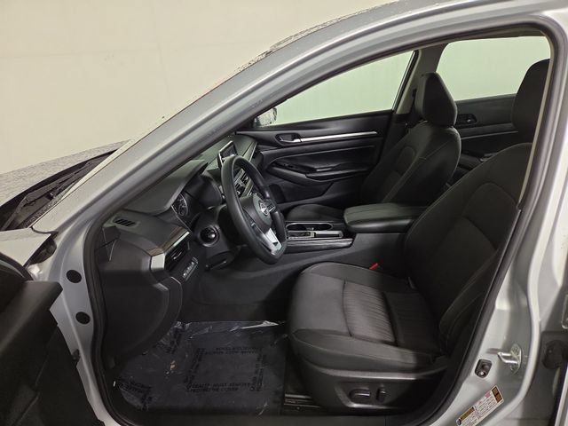 Used 2023 Nissan Altima 2.5 SV FWD image 12