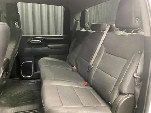 Used 2024 Chevrolet Silverado 2500 LT image 9