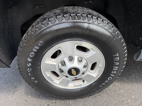 Used 2019 Chevrolet Suburban 3500 LT AWD/4WD image 8