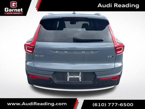 Used 2023 Volvo XC40 B5 Ultimate AWD/4WD image 4
