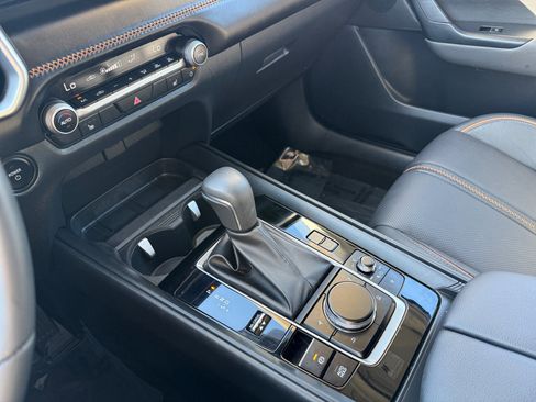 Used 2025 MAZDA CX-50 AWD 2.5 Hybrid w/ Premium Pkg image 13