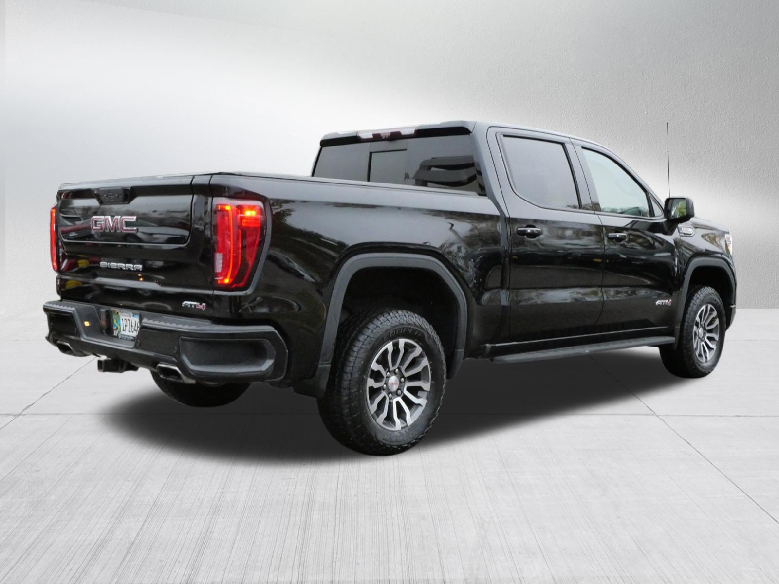 Used 2021 GMC Sierra 1500 AT4 w/ AT4 Premium Package AWD/4WD image 7