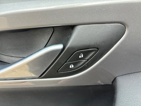 Used 2024 Chevrolet Blazer LT w/ LPO, Floor Liner Package FWD image 9